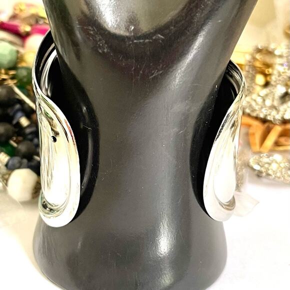 Bracelet Medium Bone Cuff Bracelet Silver Tone N04 - Picture 4 of 9